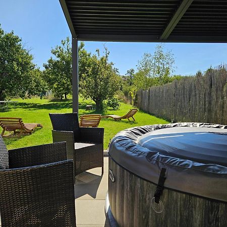 Holiday Home Znojmo W/ Wellness & Wine Екстериор снимка