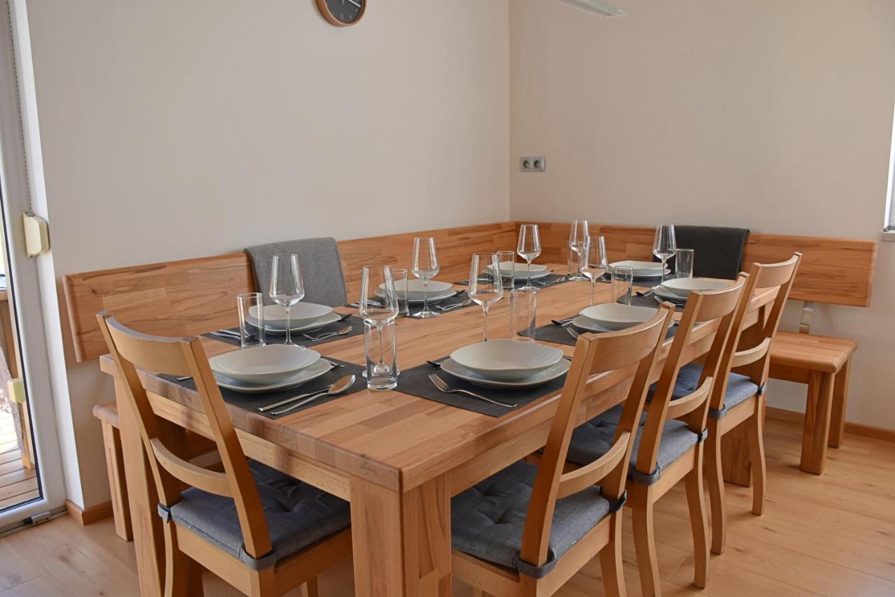 Holiday Home Znojmo W/ Wellness & Wine Екстериор снимка