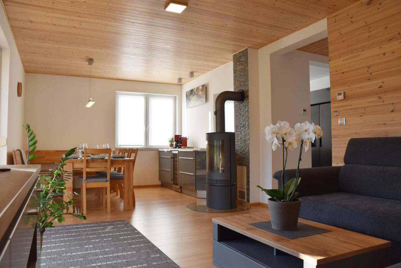 Holiday Home Znojmo W/ Wellness & Wine Екстериор снимка