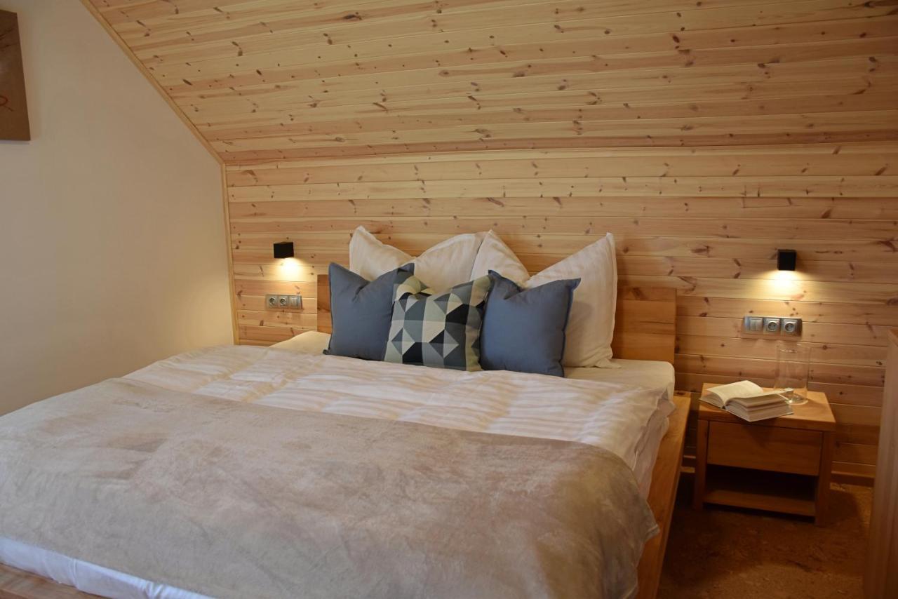Holiday Home Znojmo W/ Wellness & Wine Екстериор снимка