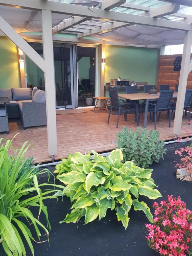 Holiday Home Znojmo W/ Wellness & Wine Екстериор снимка
